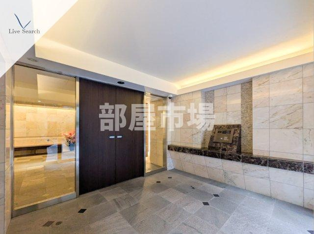 レオーネ南千住のエントランス