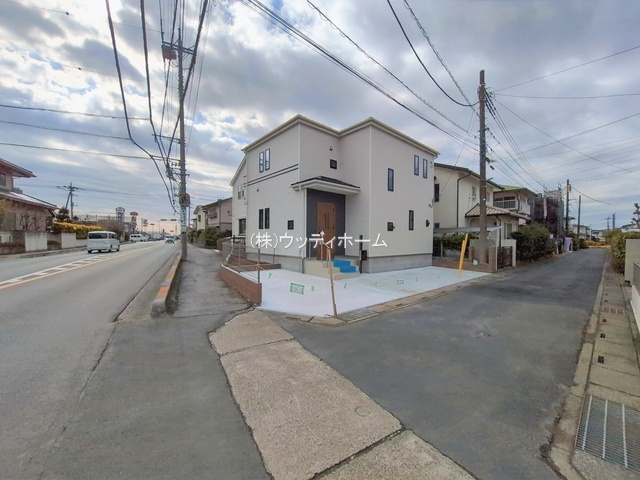 春日部市豊町第2　新築一戸建ての前面道路含む現地写真