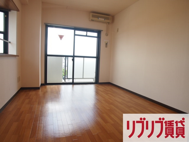 ヴェルドミールの洋室