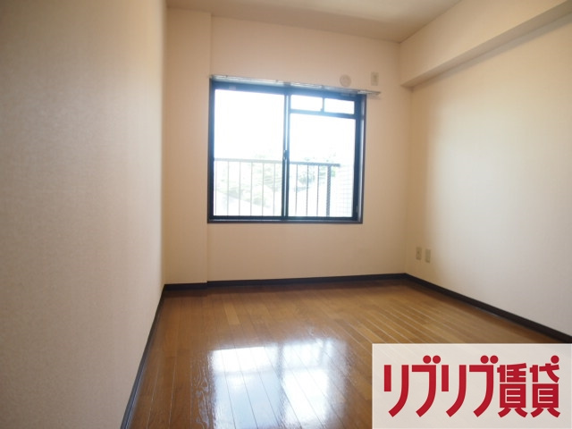 ヴェルドミールの洋室