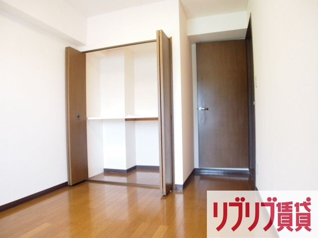 ヴェルドミールの洋室