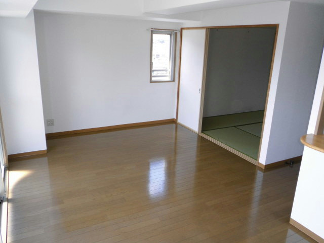 クエスタ柏の居間・リビング