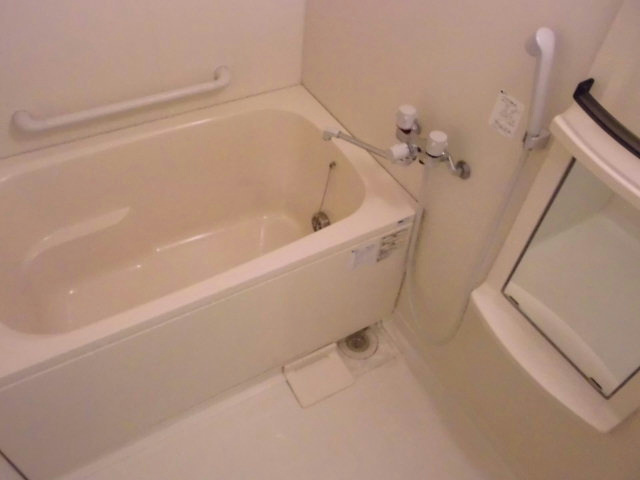 クエスタ柏の浴室