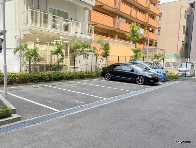 プレサンス玉造駅前　仲介手数料無料の駐車場