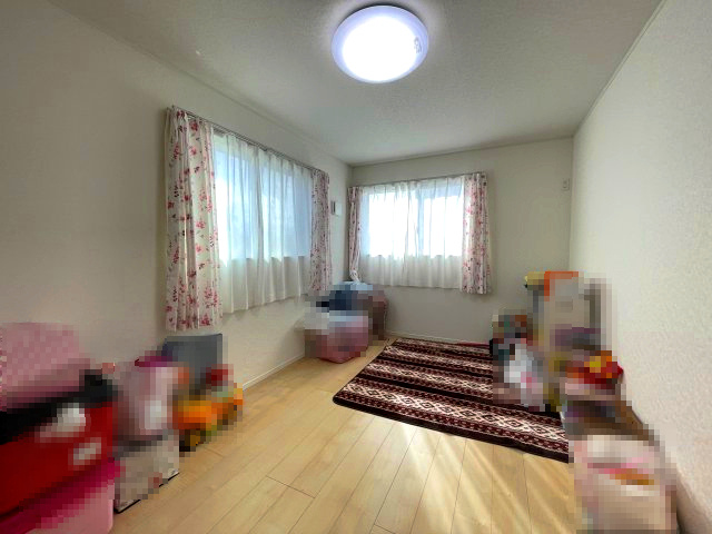 中古戸建・中古住宅　郡山市横塚5丁目　芳賀小・第四中の洋室|各部屋クローゼット付。