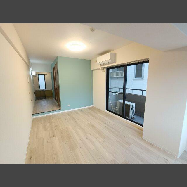 CASAOKAZAKIの居間・リビング