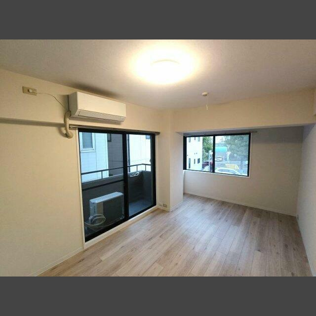 CASAOKAZAKIの居間・リビング