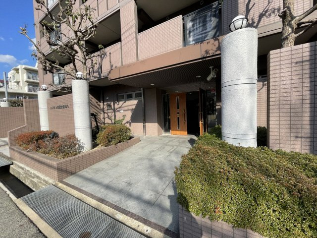 レジオン東灘公園通りのエントランス