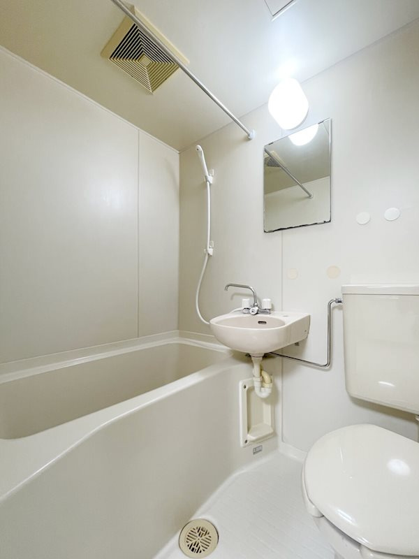 オリバーサイド88の浴室