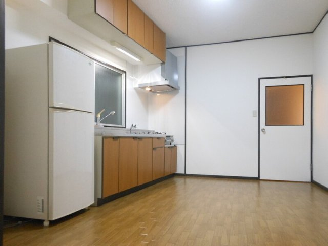 ロータリーマンション中山手の居間・リビング|退去予定のため、室内写真は別のお部屋です。