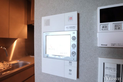 【セキュリティ】 | オーパスレジデンス名古屋ステーション | モニター付きインターホンです