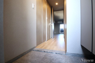 【玄関】 | オーパスレジデンス名古屋ステーション | 収納もある玄関です