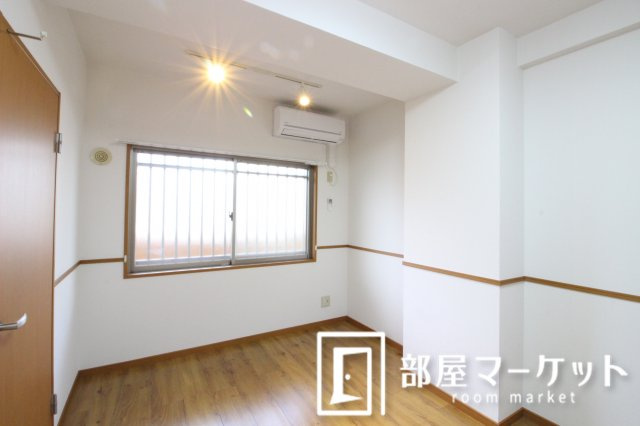 【洋室】 | Ｅａｓｔ　Ｏｎｅ（イーストワン） | 同型タイプ