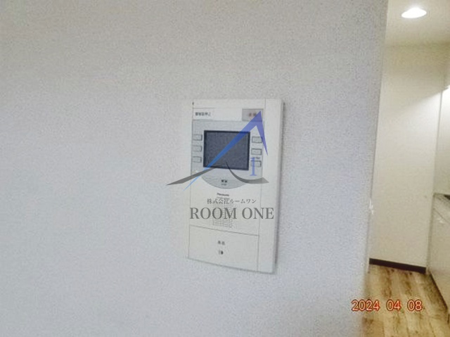 ライオンズプラザ川崎のセキュリティ|モニター付きインターホンです。