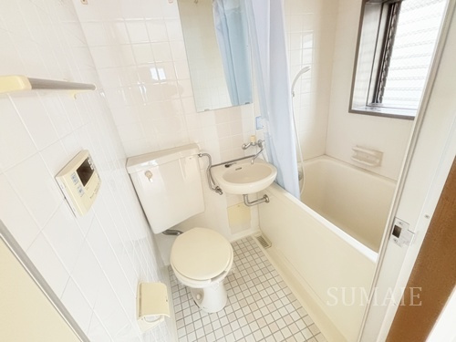 オコスビルの浴室|ユニットバスです