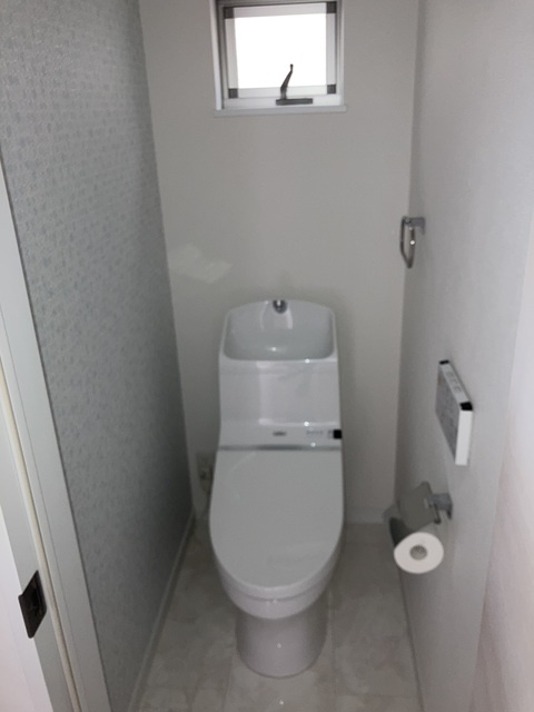 西寺尾二丁目戸建てのトイレ|※現況優先