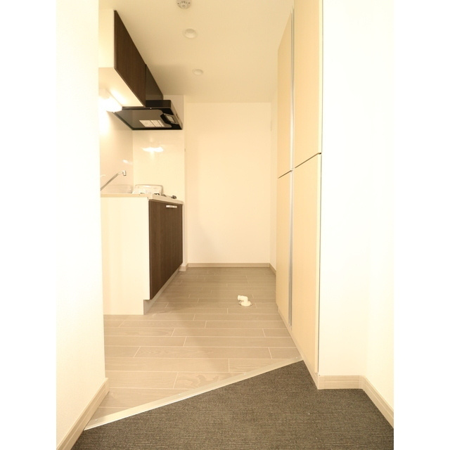 ジュネ谷中 の玄関