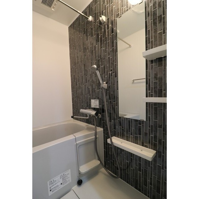 ジュネ谷中 の浴室