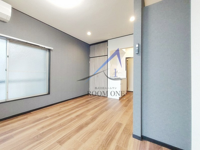 ハウスＴＷＯの居間・リビング|洋室のお部屋です。