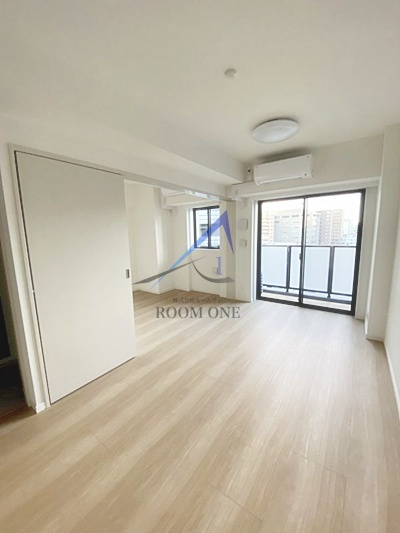 RELUXIA新御徒町の居間・リビング|洋室のお部屋です。