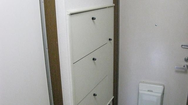 サニーハイツの玄関