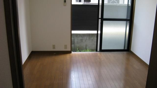 サニーハイツの洋室