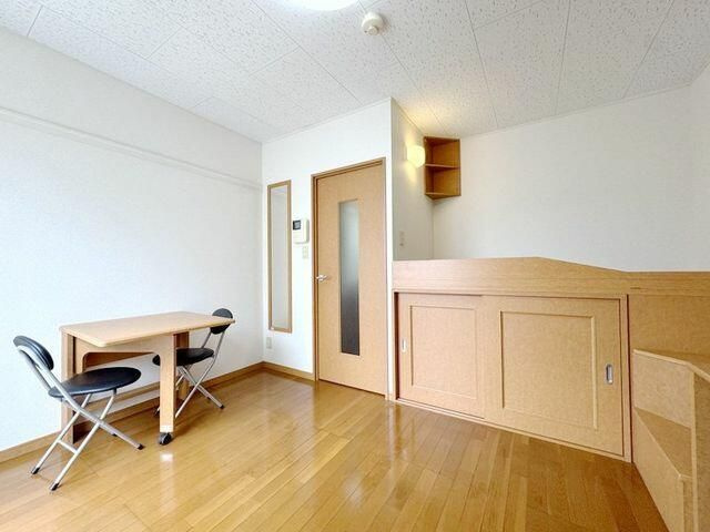 Ｃｏｎｄｏｌｅｅｚａ(コンドレーザ) の洋室