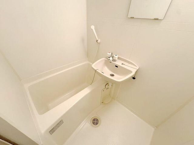 Ｃｏｎｄｏｌｅｅｚａ(コンドレーザ) の浴室