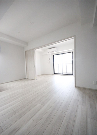 【居間・リビング】 | Splendide NAMBAIII