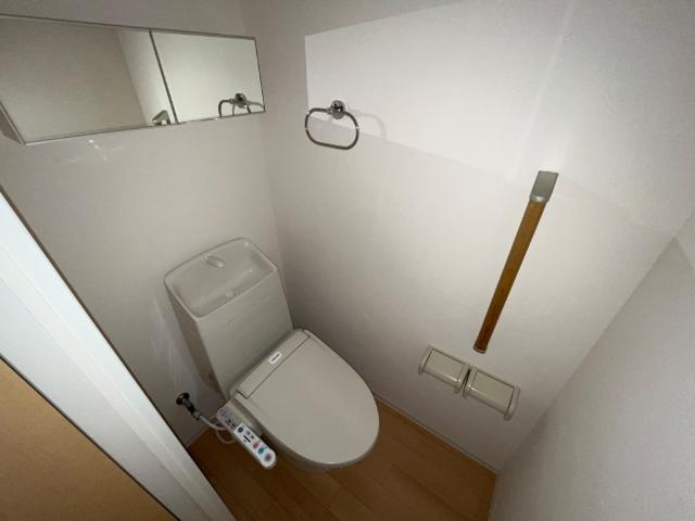 【トイレ】 | ノーブルコート台原 | シャワー付トイレ