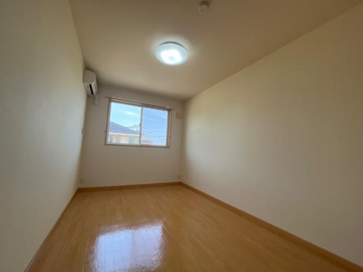 【内装】 | オンソレイユ | 洋室