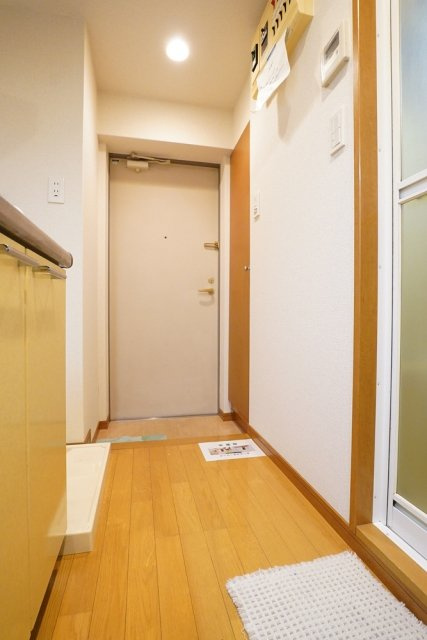 リクレイシア西麻布Ⅰ番館の玄関