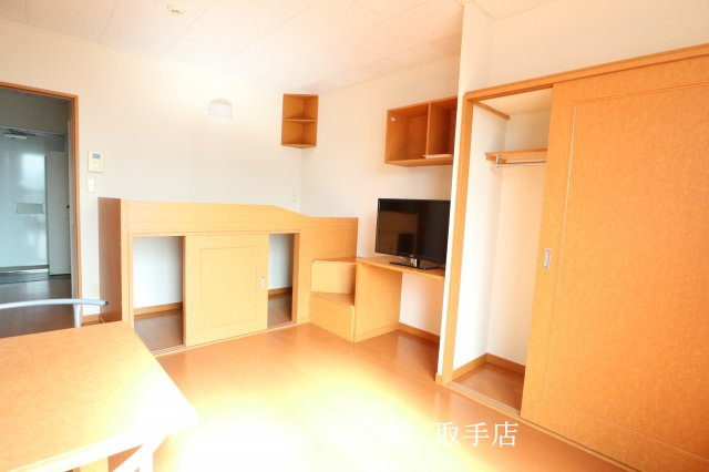 レオパレスあさひの居間・リビング