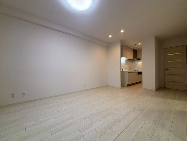 チュリス大通の居間・リビング|リビング別角度！キッチン・給湯・暖房は都市ガスで経済的！