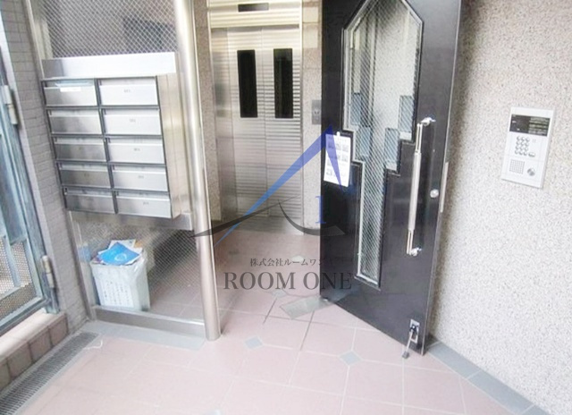 ドルフ東雪谷のエントランス|エントランスです。