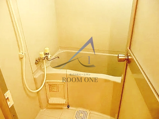 ドルフ東雪谷の浴室|お風呂です。