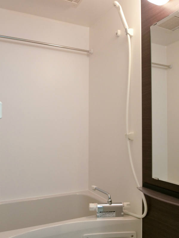 リブリ・AKの浴室