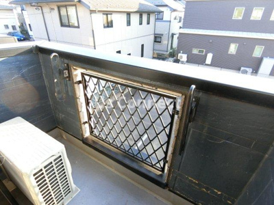 【バルコニー】 | ベルパーク南吉成D | 晴れた日には洗濯物もたくさん干せます。