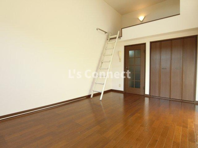 【居間・リビング】 | ベルパーク南吉成D | ８帖の洋室です。