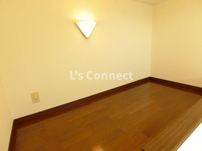 【内装】 | ベルパーク南吉成D | ロフトはベッド代わりや収納に使えます。