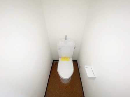 フロント陽光のトイレ|落ち着いたトイレです