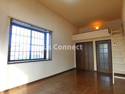 【居間・リビング】 | ベルパーク南吉成Ｂ | 角部屋で２面に窓があります。