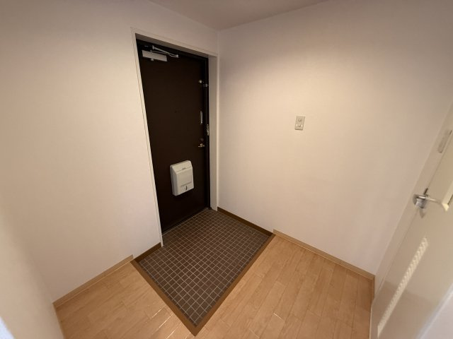 エステート松尾の玄関