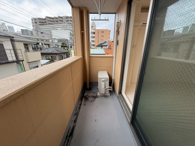 豊中市末広町１丁目の賃貸マンションのバルコニー