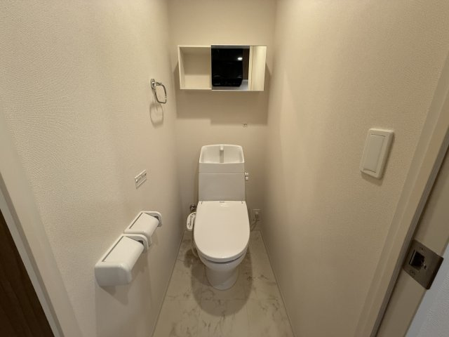 豊中市末広町１丁目の賃貸マンションのトイレ