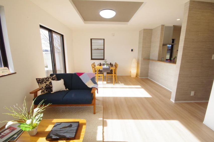 所沢市所沢新町　新築戸建　全１棟の居間・リビング