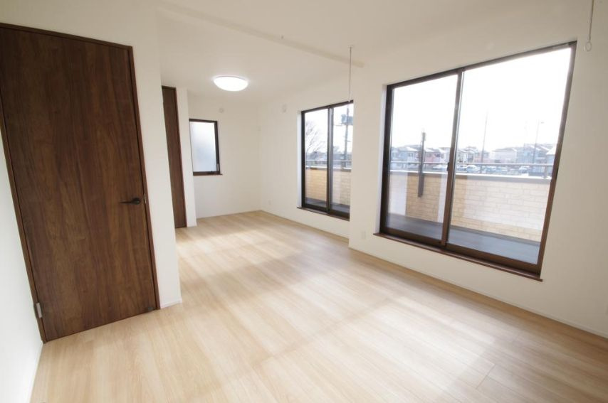 所沢市所沢新町　新築戸建　全１棟の居間・リビング