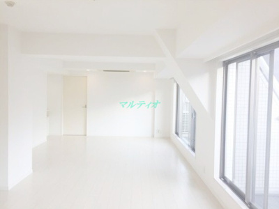 【居間・リビング】 | カスタリアお茶の水 | 洋室