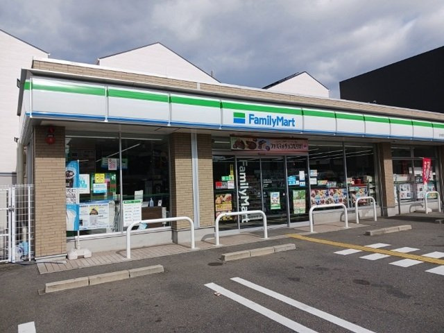 京楽　ＫＹＯＲＡＫＵの周辺|ファミリーマート 吉祥院東前田まで100m
