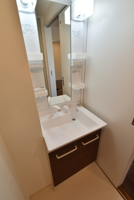 Ｃｈｅｒｉｍ烏森Ｅａｓｔ　名古屋市賃貸　仲介手数料無料の洗面所